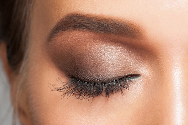 use the right eyeliner tips for doe eyes